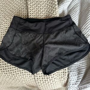 Lululemon Speed Up shorts